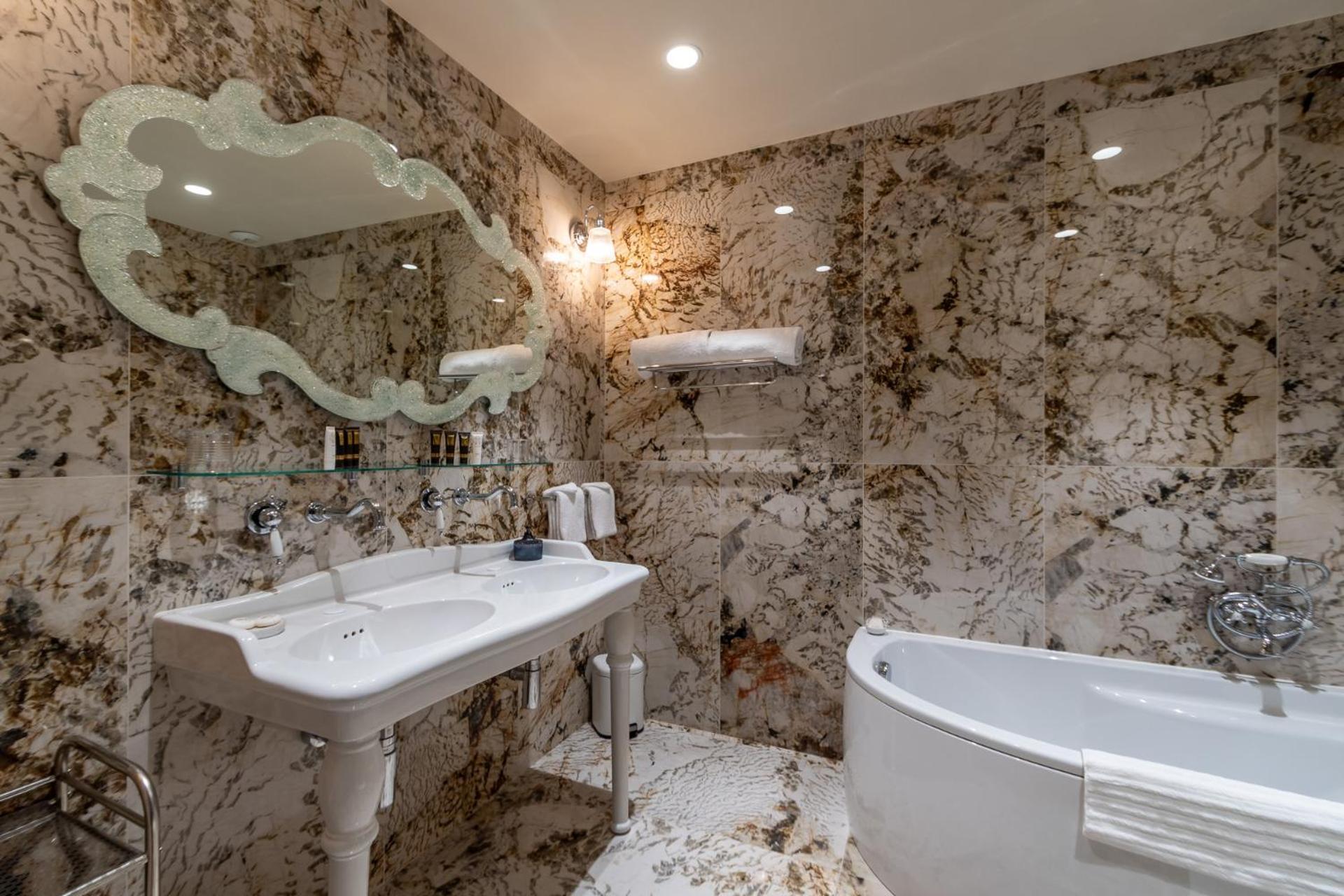 Hotel Demeure Loredana Saint-Florent  Kültér fotó